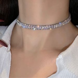 NEW 18K WHITE GOLD DIAMOND BAGUETTE NECKLACE